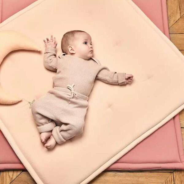 Tapis d'éveil Tami Nude - Charlie Crane
