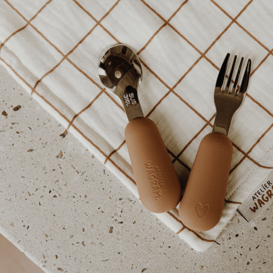 Couverts en silicone caramel - Atelier Wagram