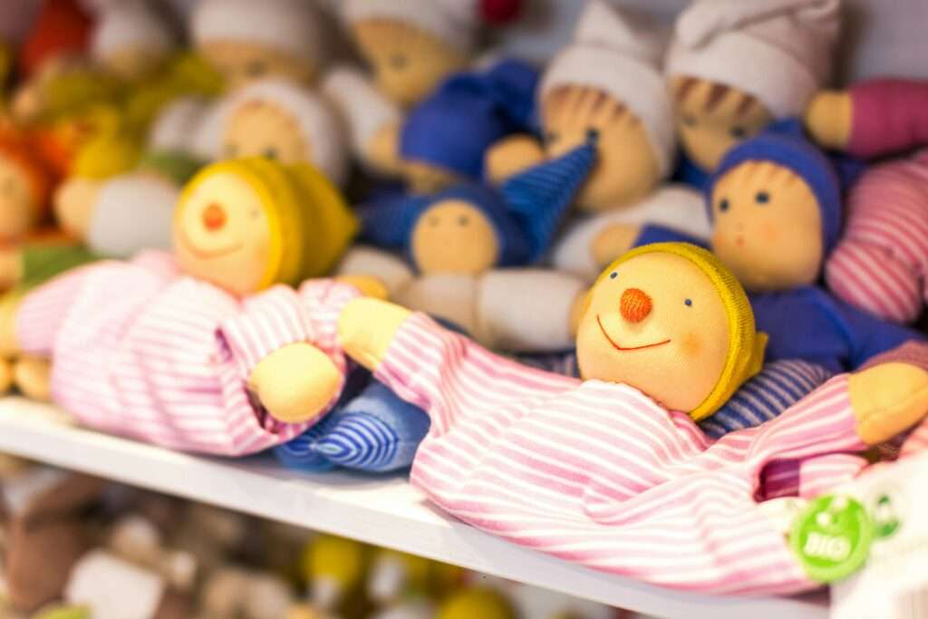 Rideaux en gaze de coton bio pour éviter les formaldéhydes dans la chambre de bébé.