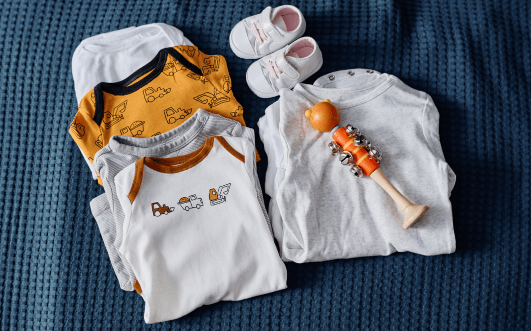 Fast-fashion bébé : pourquoi payer moins coûte plus cher (pour votre enfant et la planète)