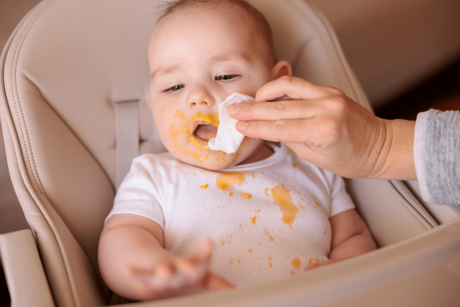 Liniment bio ou eau nettoyante bébé : comment choisir