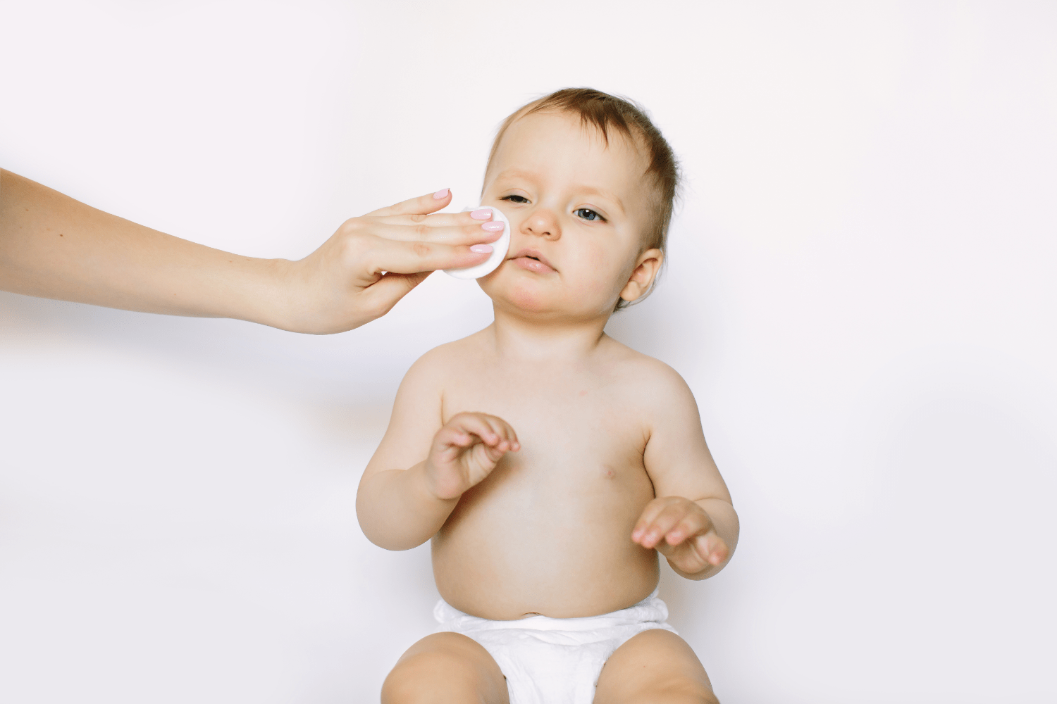 Eau micellaire bébé pour les sorties : notre top 3 bio et Made in France pour le printemps 2026