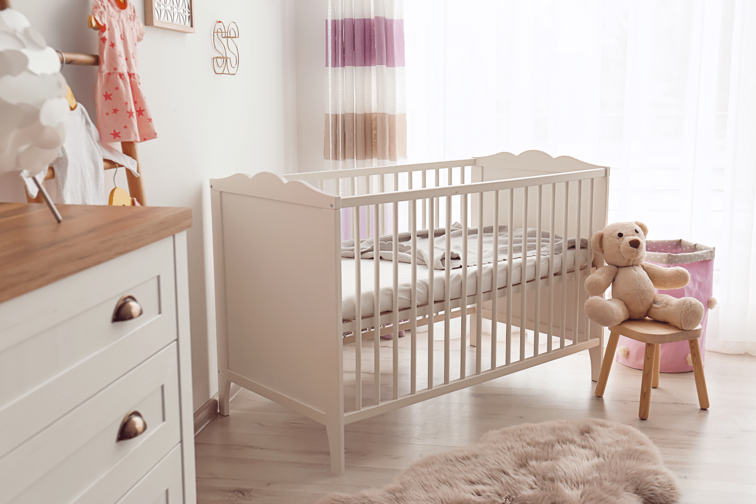 Lit bébé naturel : bien choisir et accessoires utiles