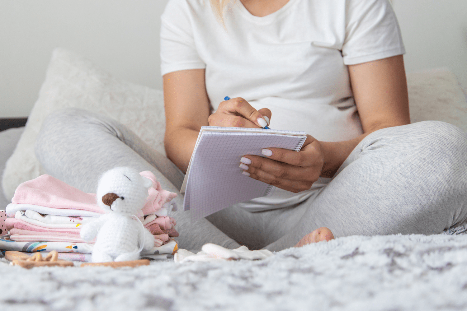 Liste de naissance bio : la checklist Made in France pour préparer l'arrivée de bébé sans rien oublier (ni rien acheter en trop)