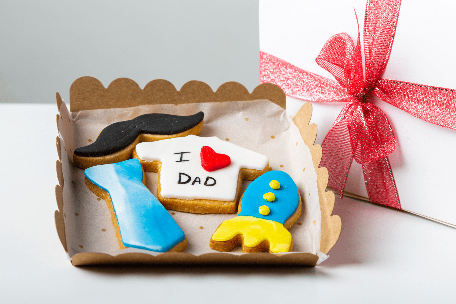 Cadeau fête des pères jeune papa : 10 idées pleines de sens pour un premier 21 juin