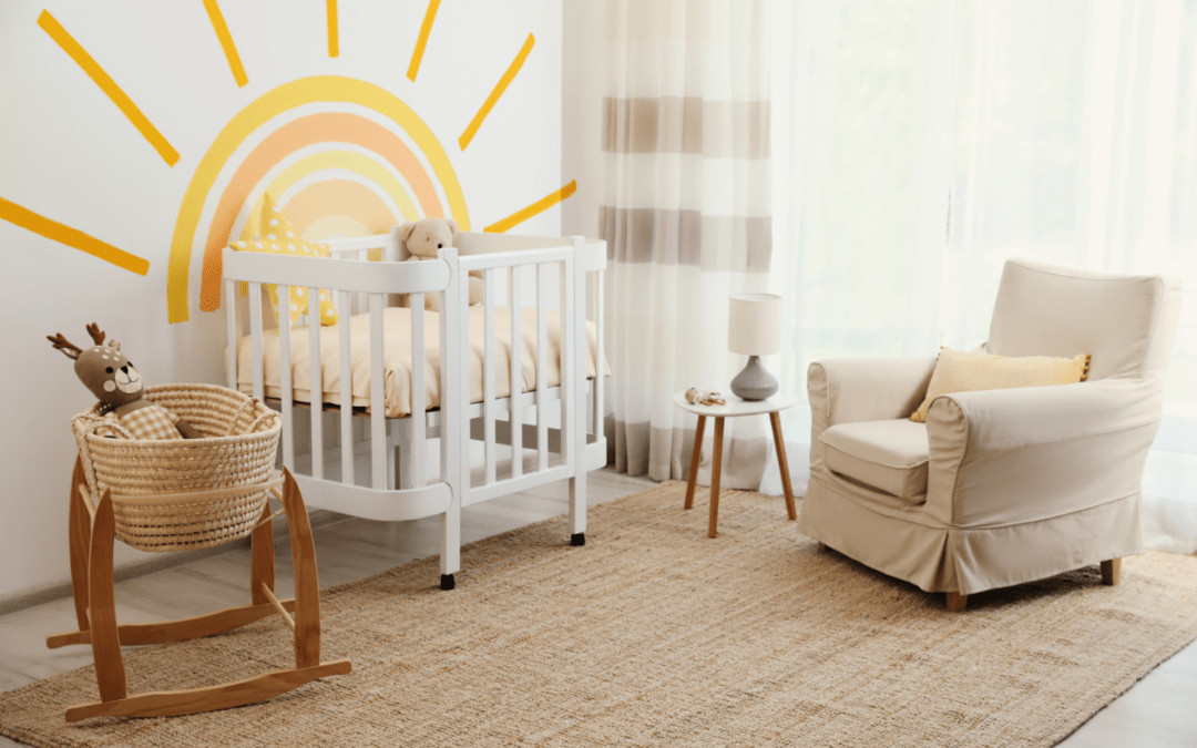 Préparer la chambre de bébé pour l'été : le trousseau idéal d'un nouveau-né de juin-juillet